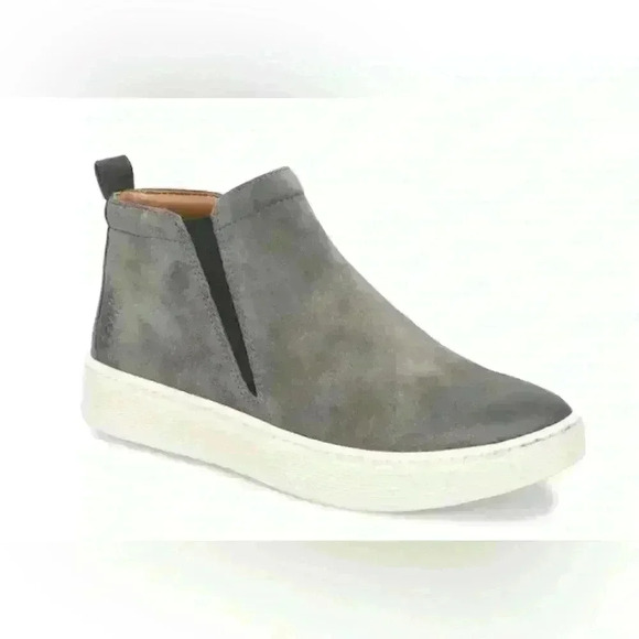 Sofft Britton II Hightop Leather Sneaker Gray Size 7M Smoke Suede Casual Comfort - Picture 1 of 8